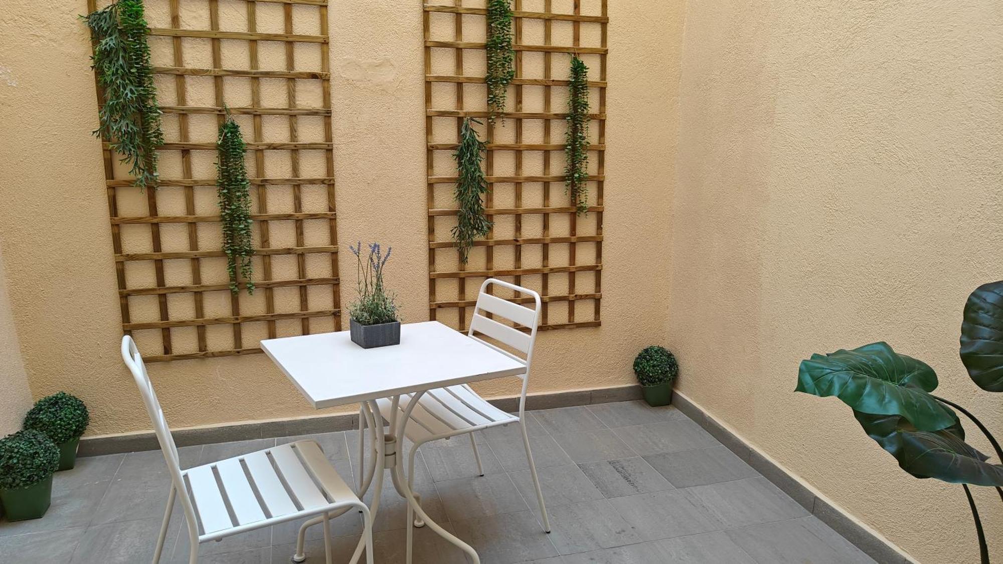 Hostal Boutique Es Portalet ซานต์เฟลิอูเดกีโซลส์ ภายนอก รูปภาพ
