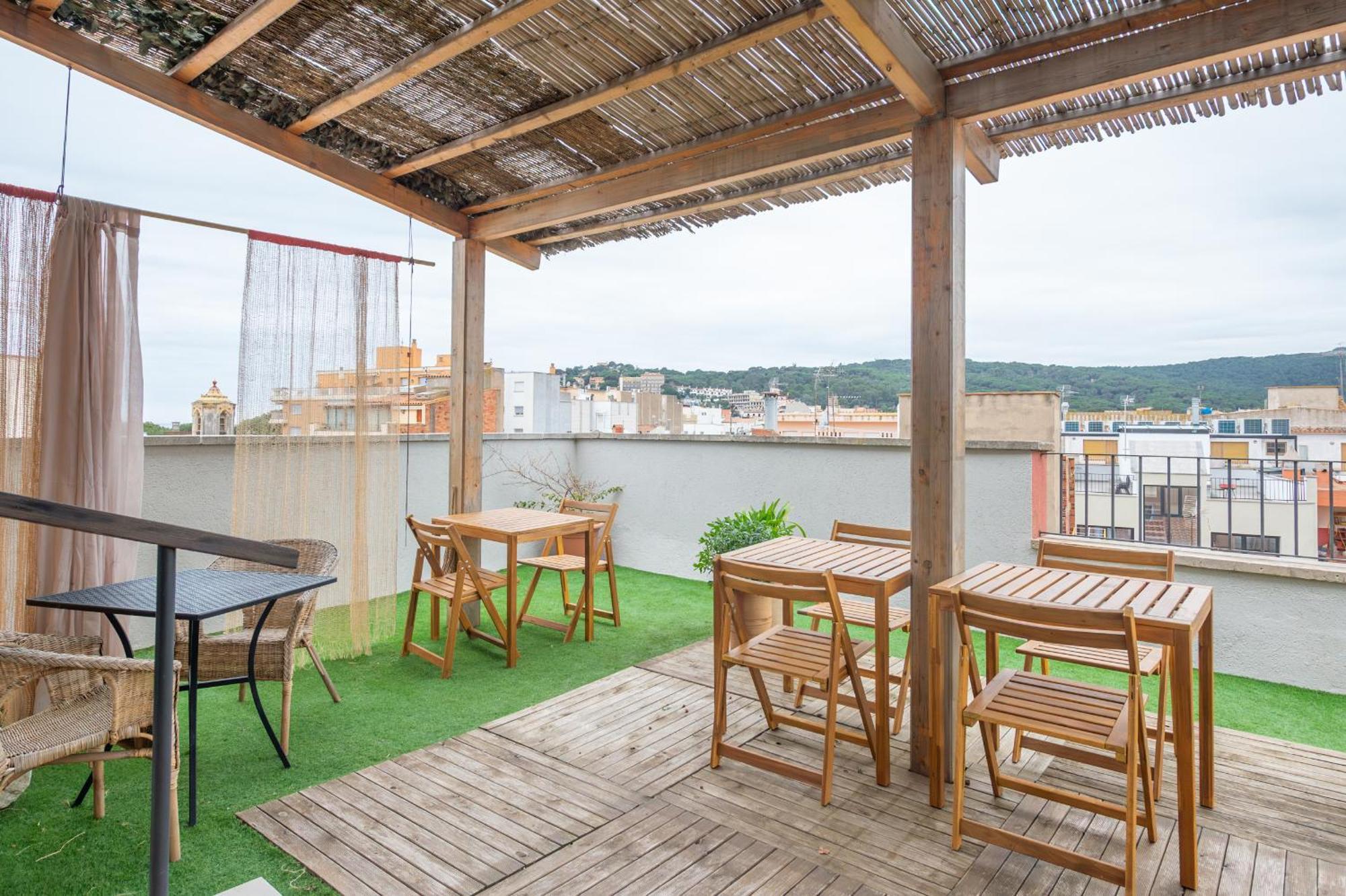 Hostal Boutique Es Portalet ซานต์เฟลิอูเดกีโซลส์ ภายนอก รูปภาพ
