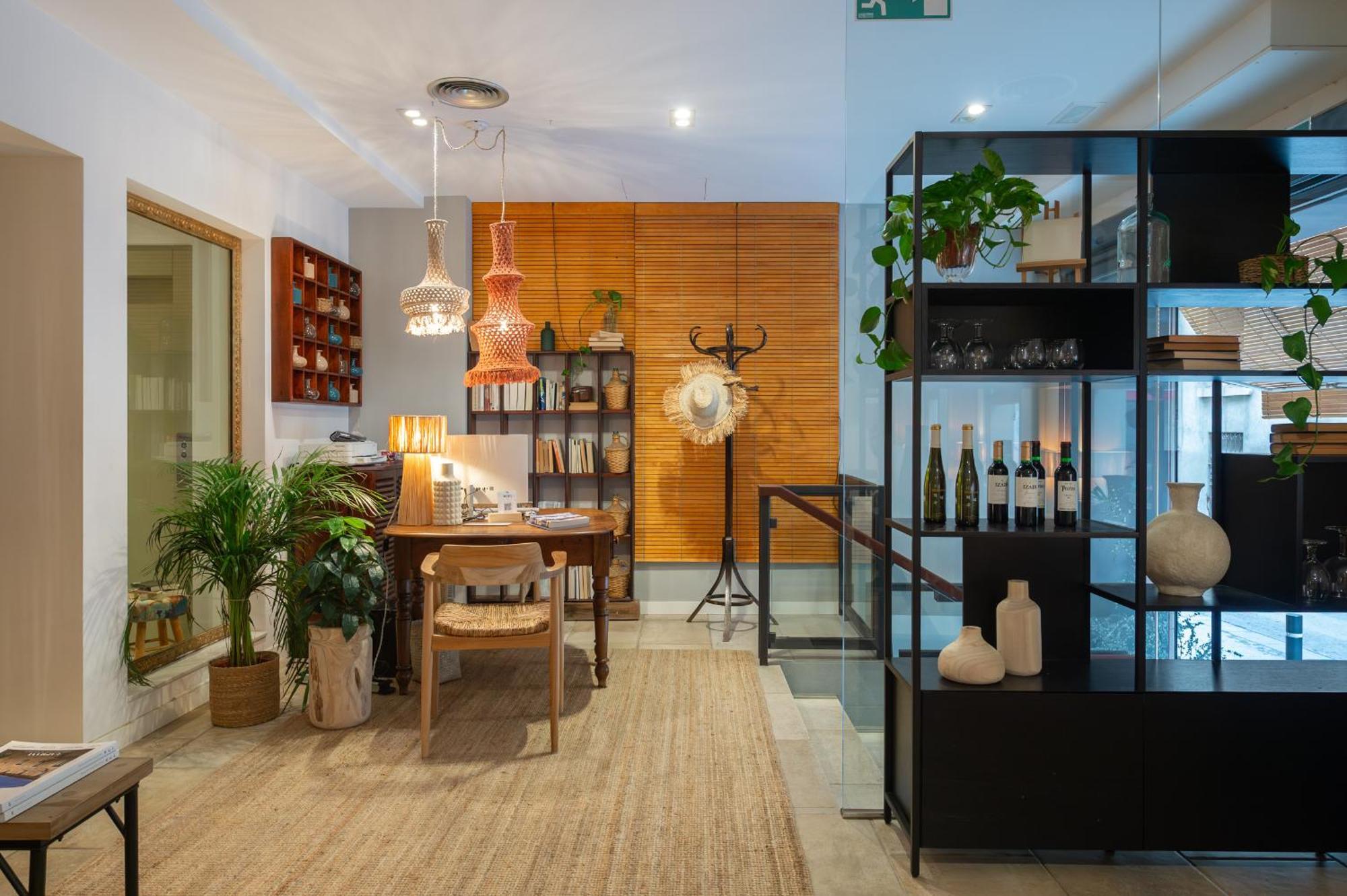 Hostal Boutique Es Portalet ซานต์เฟลิอูเดกีโซลส์ ภายนอก รูปภาพ