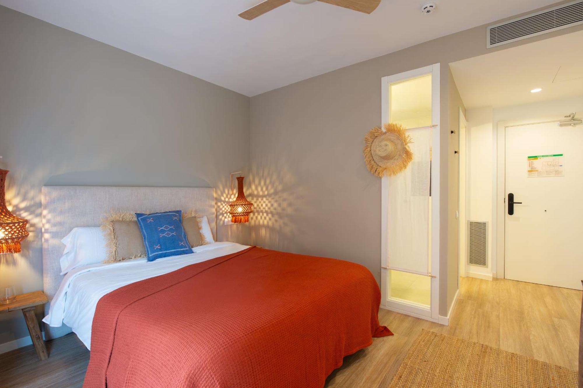 Hostal Boutique Es Portalet ซานต์เฟลิอูเดกีโซลส์ ห้อง รูปภาพ