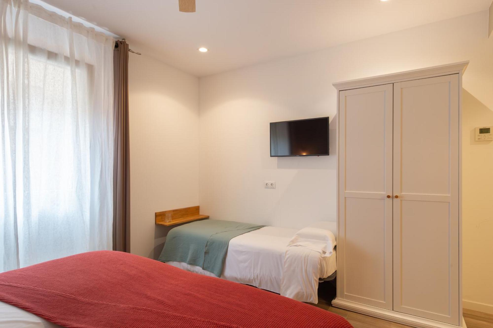 Hostal Boutique Es Portalet ซานต์เฟลิอูเดกีโซลส์ ห้อง รูปภาพ