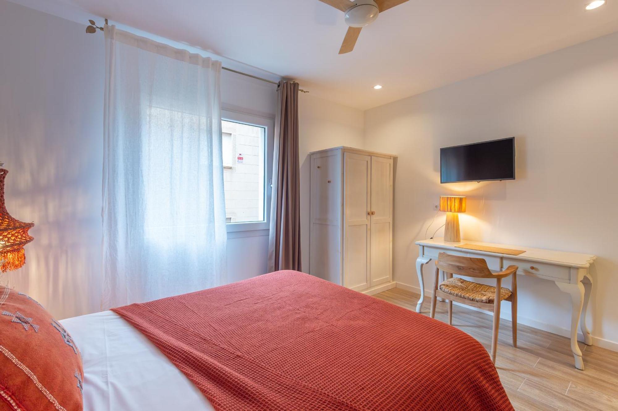 Hostal Boutique Es Portalet ซานต์เฟลิอูเดกีโซลส์ ห้อง รูปภาพ